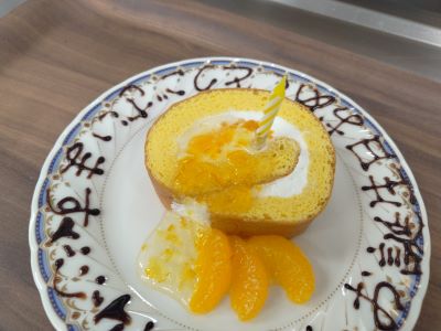 みかんのロールケーキ1.jpg