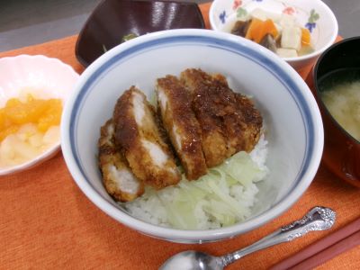 ソースカツ丼３.JPG