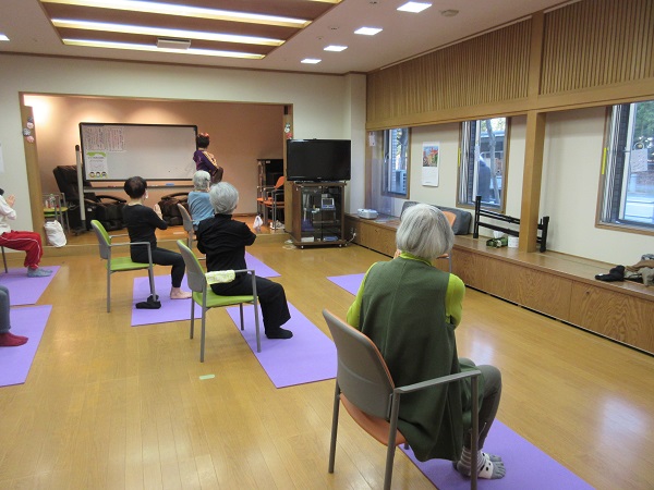 20220113isuyoga3.JPG