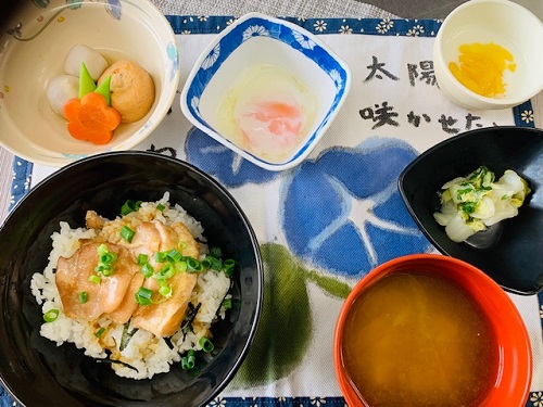 2022.7.9　鶏の照り焼き丼.jpg