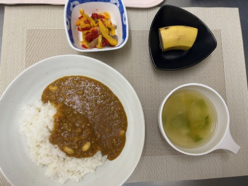 2025.10.28　根菜と豆のキーマカレー.png