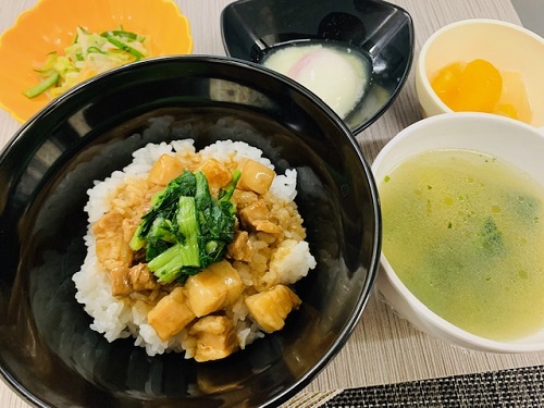 2022.11.23　ルーローハン　.jpg