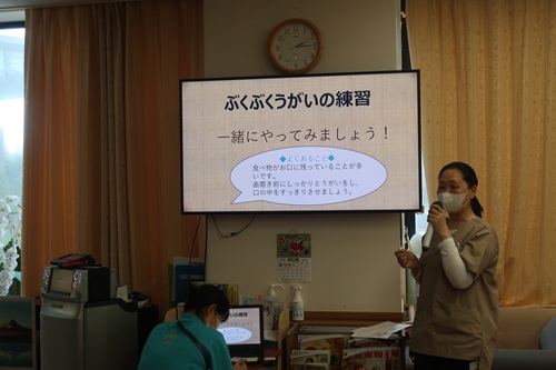 口腔ケア①.jpg