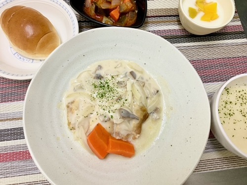 2024.5.2　フランス料理　パン.jpeg