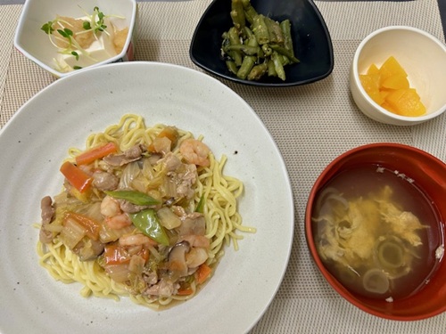 2025.11.25 五目あんかけ焼きそば.jpeg