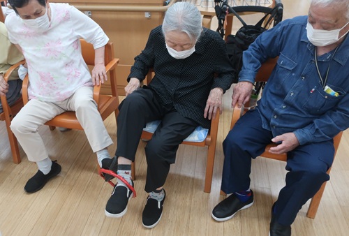足で物送り③.jpg