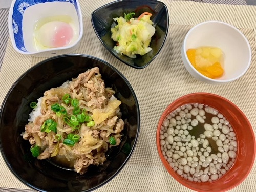 豚すき煮丼.jpeg